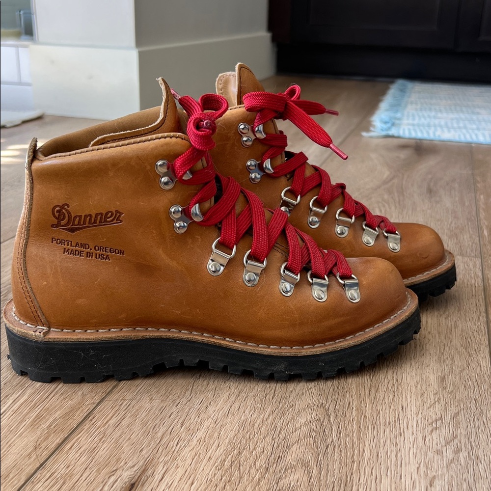 Danner Mountain Light Cascade Clovis